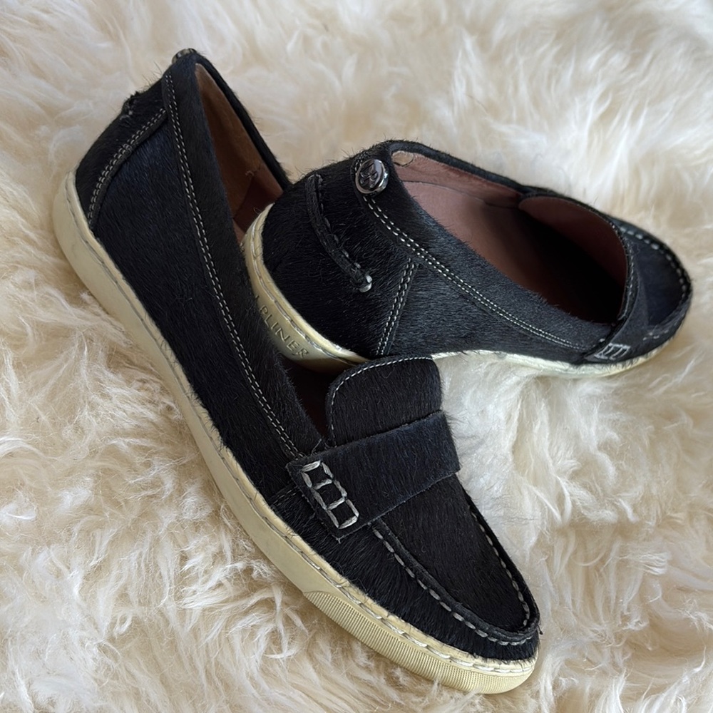 Black Cowhide Loafers, 5 1/2 (6)